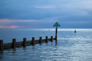 האם מפני הים המתהווה יסחפו ערים עד 2050? תחזיות על עליית פני הים וההשפעות הצפויות