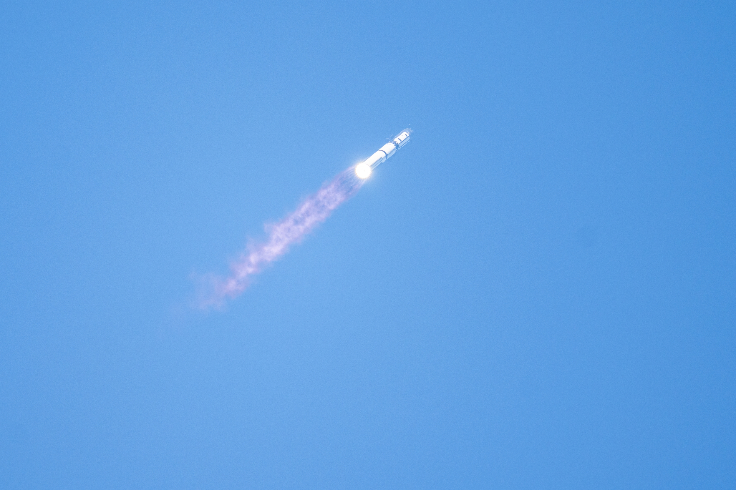 מגן החום של סטארשיפ של SpaceX מתמודד עם אתגר משמעותי לשימוש חוזר: מומחים מזהירים שטכנולוגיה קיימת עשויה להגביל את המשימות העתידיות